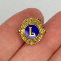 Vintage Lions Club International Pin Classic Gold Blue Enamel Lapel Hat Pinback - £15.15 GBP