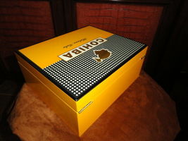 ashtray made by Byron in original  box with humidor image 12