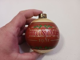 Vintage Hallmark Grandfather Holds A Special Place Christmas 1981 Ball Ornament - £7.90 GBP