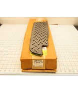 GM 10372928 Step Pad for Rear Bumper Right RH Box is Ugly - $38.68