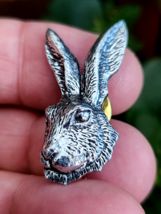 Hare Pin Badge Cravate Pin Moon Deity Imbolc Resurrection English Pewter... - £5.95 GBP