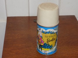 Vintage 1971 The World of Barbie Metal Thermos - $817.46 MXN