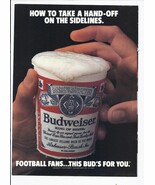 1985 Budweiser Beer Print Ad Hand Off Football Fan Vintage 8.5&quot; x 11&quot; - €17,19 EUR