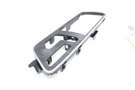 10-13 MERCEDES-BENZ E350 SEDAN Front Left Driver Side Door Handle Trim F3709 image 5