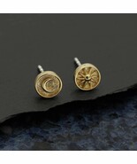  Bronze Raised Sun and Moon Post Earrings 6x6mm - €19,12 EUR