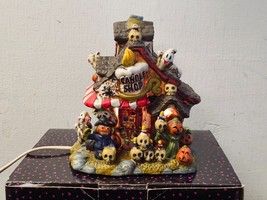 Vintage Halloween 2001 Spooky Hollow Porcelain Lighted House Village Can... - $19.75