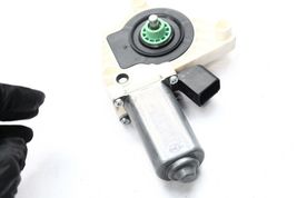10-13 MERCEDES E350 W212 COUPE FRONT RIGHT PASSENGER EXTERIOR WINDOW MOTOR P7854 image 2