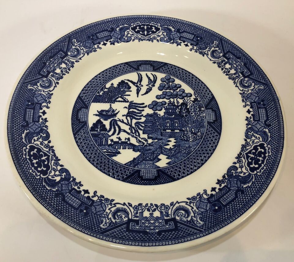 Vintage Royal China Ironstone Blue Willow Ware Dinner Plate (USA)