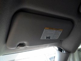 Passenger Right Sun Visor Without Illumination Fits 20-23 SENTRA 104841496 - $1,106.73 MXN