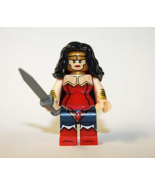 PAPBRIKS Wonder Woman 3000 Custome Rare Minifigures - $123.36 MXN