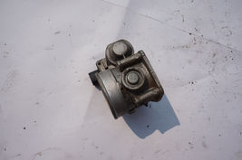 2003-2004 INFINITI G35 SEDAN THROTTLE BODY OEM M0130 image 3