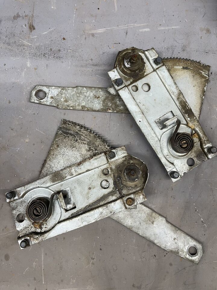 1965-1968 Chevy Biscayne 2 Door Sedan Window Regulators Buick Electra Be... - $229.59