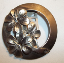 Elegant Vintage Pewter Tone Fur or Dress Clips Floral Open Circle - £7.75 GBP