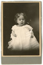 Circa 1890&#39;S Cabinet Card Adorable Baby Girl In White Dress Miller Milwaukee, Wi - £7.43 GBP