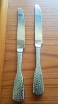 Lot of 2 (two) The Cellar CLF9 Dinner Knives 9 1/4” Hammered Stainless Flatware - £10.59 GBP