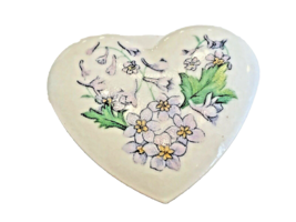Brooch Heart Flower Pin Marked Avon Ceramic Purple Violet Pansy Flower Vintage - £9.49 GBP