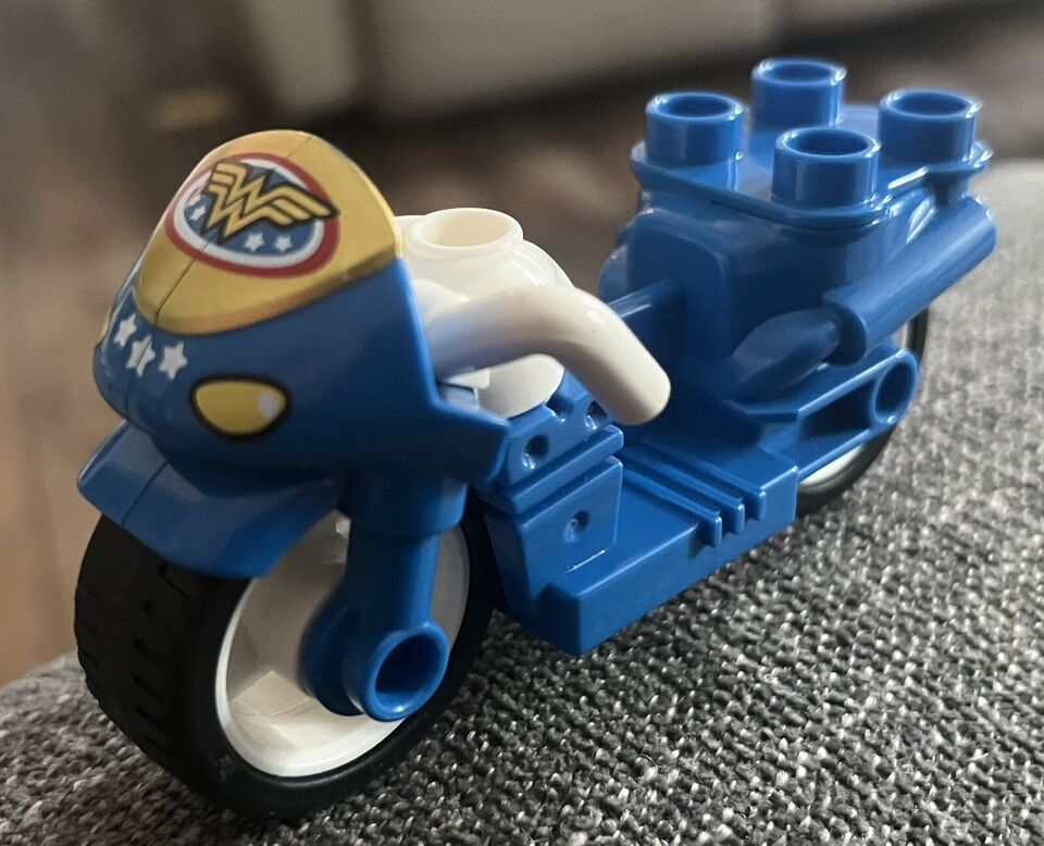 LEGO Duplo Wonder Woman Motorcycle Cycle Blue Super Hero Bike - $4.89