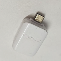 Samsung USB Female to Micro USB Male Adapter Universal Connector Phone ORIGINAL - £4.32 GBP