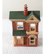 Vintage Hallmark Victorian Dollhouse Christmas Ornament 1984 First in Se... - $222.87 MXN