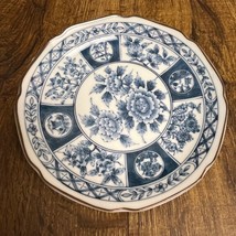 Blue &amp; White Floral Salad Plate Decorative Gold Rim Vintage Japan - $276.80 MXN