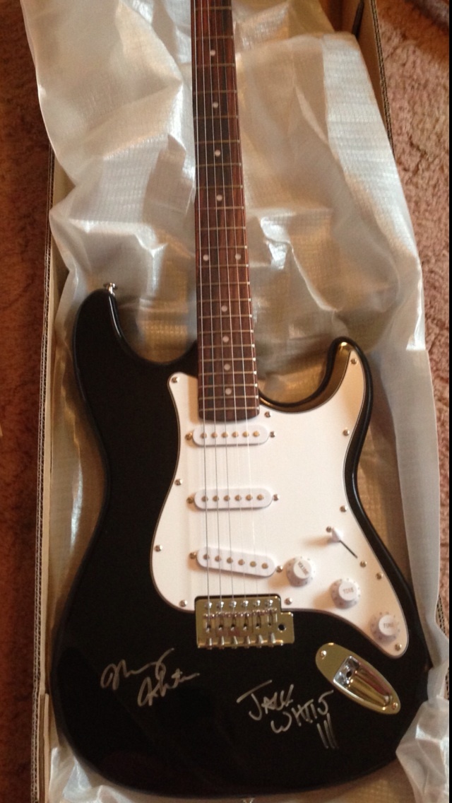 THE WHITE STRIPES  signed AUTOGRAPHED  new  GUITAR - $749.99