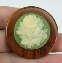 vintage cameo brooch green flower wood - $23.99