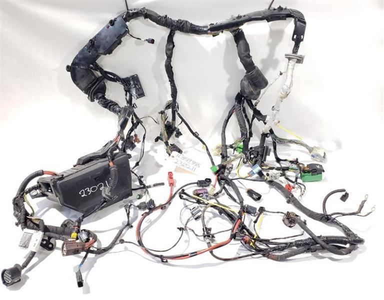 2019 Discovery Rover Sport OEM Engine Bay Wiring Harness WITH Fusebox 3 ... - $306.26