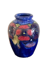 Moorcroft Pottery 1928-1935 &quot;Potter To HM The Queen&quot; Paper Label Pansy Vase - £394.88 GBP