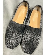 TOMS Women’s Canvas Shoes Size 6, Black &amp; White Serape-like Fabric, EUC - $17.42