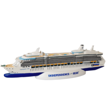 Independence Of The Seas Ship Model Royal Caribbean Hand Painted Resin - £85.91 GBP