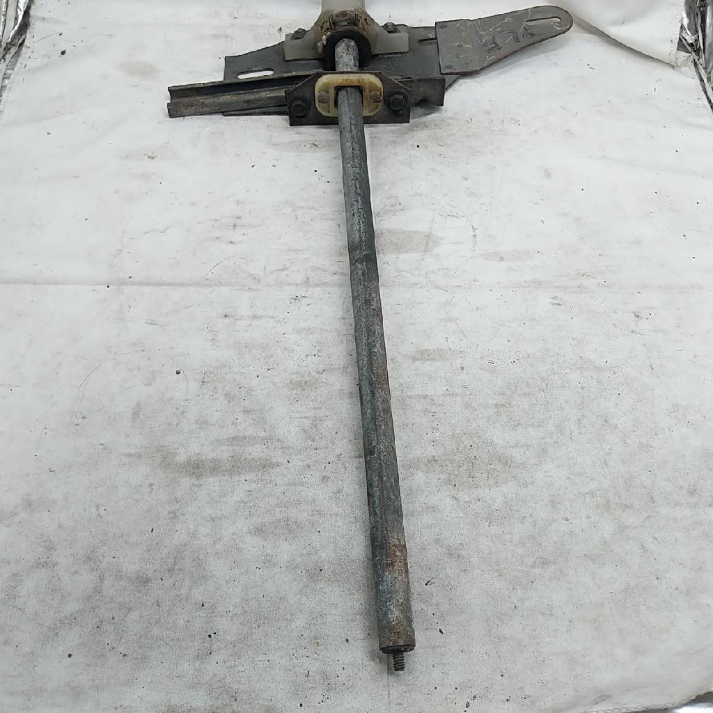 GM 1968-72 A Body Chevelle Tempest Buick Special RH Front Window Regulator Track Item image 4