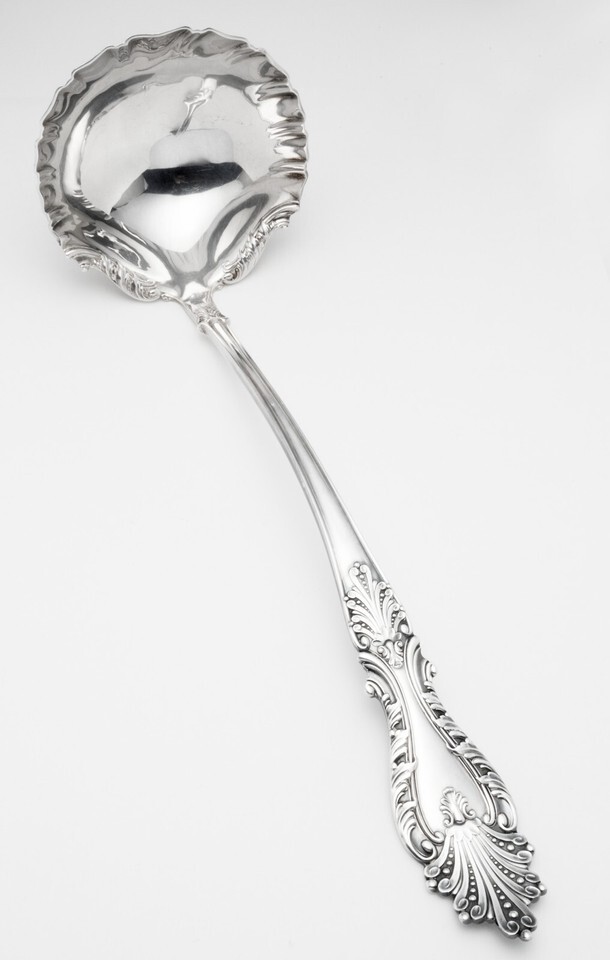 ANTIQUE SHELL SOUP LADLE ROGERS & HAMILTON RAPHAEL PATTERN 11” SILVERPLATE 1896 Item image 2