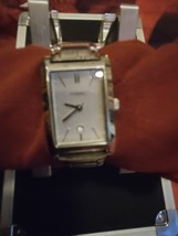 Women&#39;s Silver Tone Ivory Face Fossil Tank Watch with Expansion Band. an... - $540.55 MXN