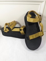 Teva Platform Flatform size 8 universal Sandals Metallic Gold Straps black foam - £56.26 GBP