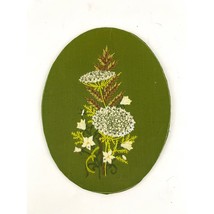 VTG Crewel Floral Daisy Oval UnFramed 70&#39;s Textile Wall Art 12&quot;x 9&quot; Dais... - $35.99