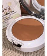 Clinique Beyond Perfecting Powder Foundation + Concealer: 24 Golden, .51oz  - £18.66 GBP