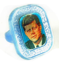 John F. Kennedy Blue Plastic Vari-Vue Flicker / Flasher Ring (Circa 1960&#39;s) - $18.54