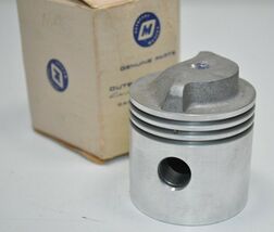NOS OMC Evinrude Johnson Outboard Motor Piston Part# 378372 0378372 - $904.53 MXN