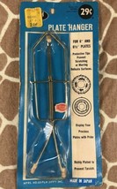 NOS Vintage Jiffy Plate Hanger for 6 and 6 1/2 inch Plates - 1966 - £4.81 GBP