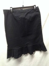 Mossimo Black Skirt Misses Sz 8 Straight With Flair Bottom Side Zip below knee   - £7.78 GBP
