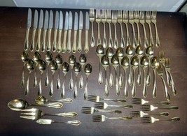 50 Pc Farberware BREEZE GOLD Flatware With Serving Pieces - £35.96 GBP