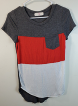 Blushed Tee Shirt Top Womens Size Medium Gray White Red Knit Cap Sleeve Pullover - £12.22 GBP