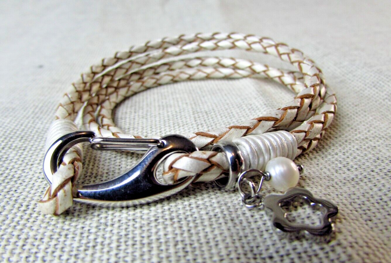 Unique &amp; Co Womens Leather Wrap Bracelet With Charm - $32.91
