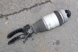 2004-2009 VOLKSWAGEN TOUAREG FRONT RH PASSENGER SUSPENSION SHOCK ASSY K6961 - $220.00