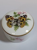  Vintage Royal Worcester Butterly Fine Bone China Trinket Box - £19.70 GBP