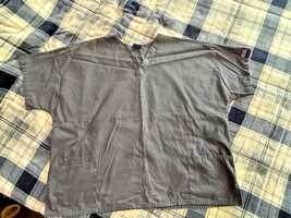CHEROKEE Men's Utility 4-Pocket V-Neck Scrub Top sz 2XL - $14.85