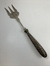 Crisford &amp; Norris Sterling Silver Handled 9” Long Toasted Bread Fork Dat... - $736.46 MXN