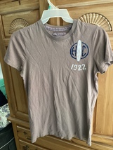 Hollister Coffee Color Distressed T Shirt 100 % Cotton Short Sleeve Size Small - £23.62 GBP
