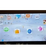 Nintendo Wii U Console 32GB Pack + Jeu Manette Puissance Cordons Actif - $267.81 CAD