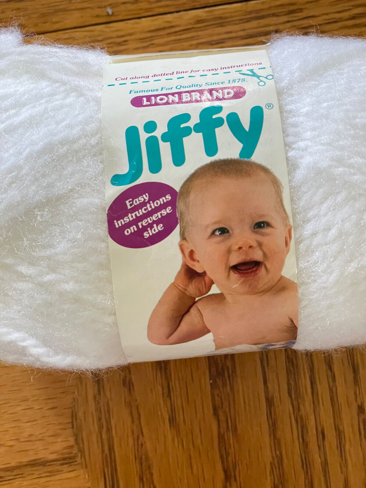 Lion Brand JIFFY - Bulky weight 100% Acrylic Yarn clr White